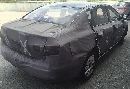 全新一代荣威550谍照曝光