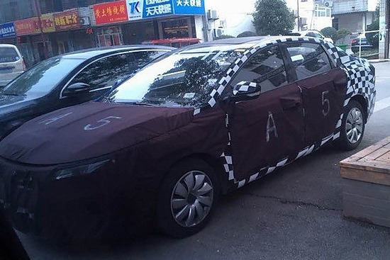 全新一代荣威550谍照曝光