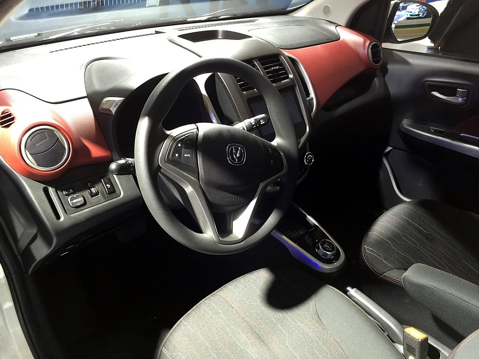 新款长安奔奔EV正式发布