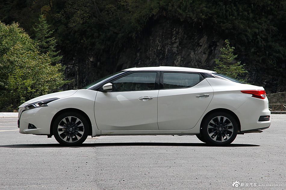 2016款蓝鸟 1.6L CVT高能版