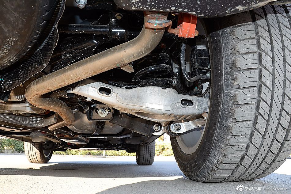 2016款发现神行2.0T自动HSE版