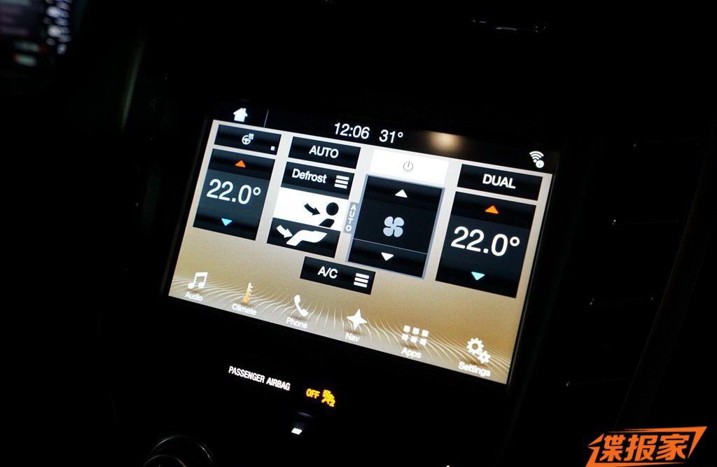 新款林肯MKC总统版谍照