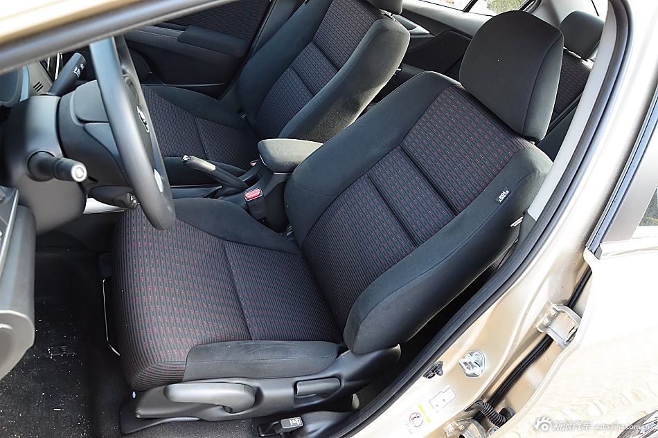 2016款凌派1.8L自动领先版