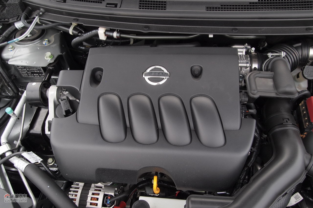 东风风神a60引擎舱