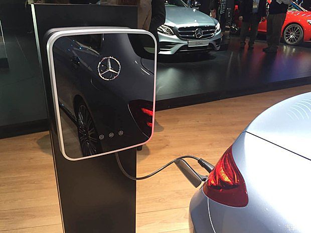 2016北美车展：奔驰新E350e插电混动版