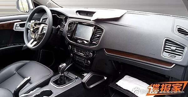 吉利新款GX7低位装谍照