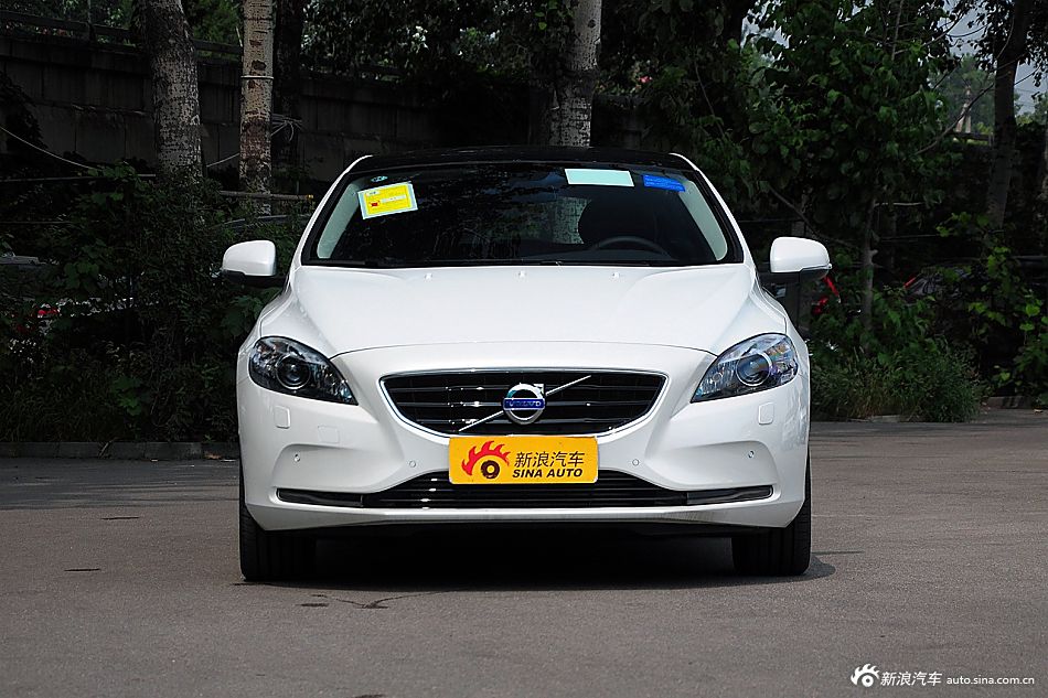 2016款沃尔沃V40 2.0T T4智雅版