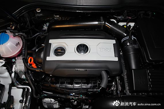 2013款迈腾1.8TSI领先型