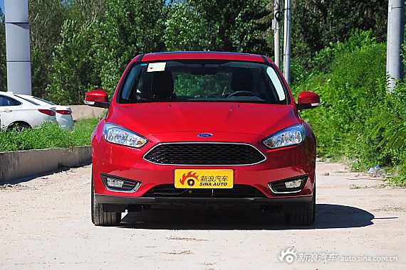 2015款福克斯两厢1.6L自动风尚型