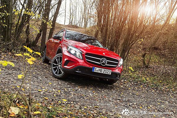 2014款奔驰GLA官图