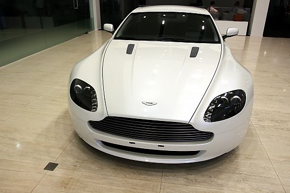 V8 Vantage外观图片