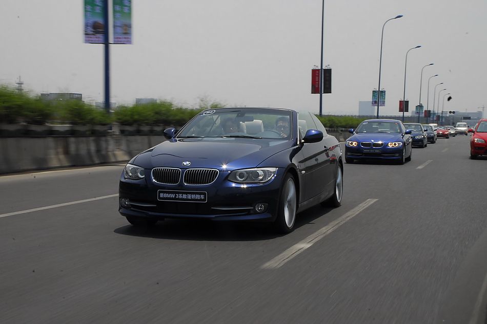 进口宝马3系双门轿跑车与双门敞篷车