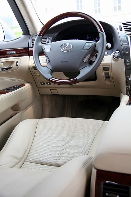 ls460l内饰图片_ls图片28815_汽车图库_新浪汽车_新浪网