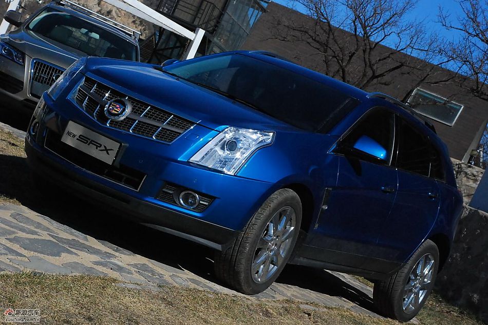 凯迪拉克srx高清试车图