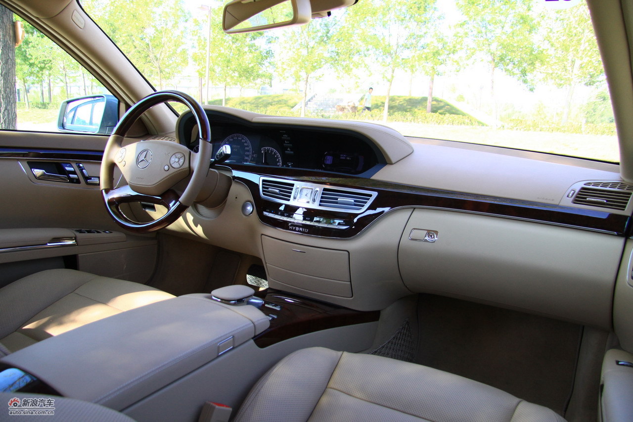 奔驰s400 hybrid内饰