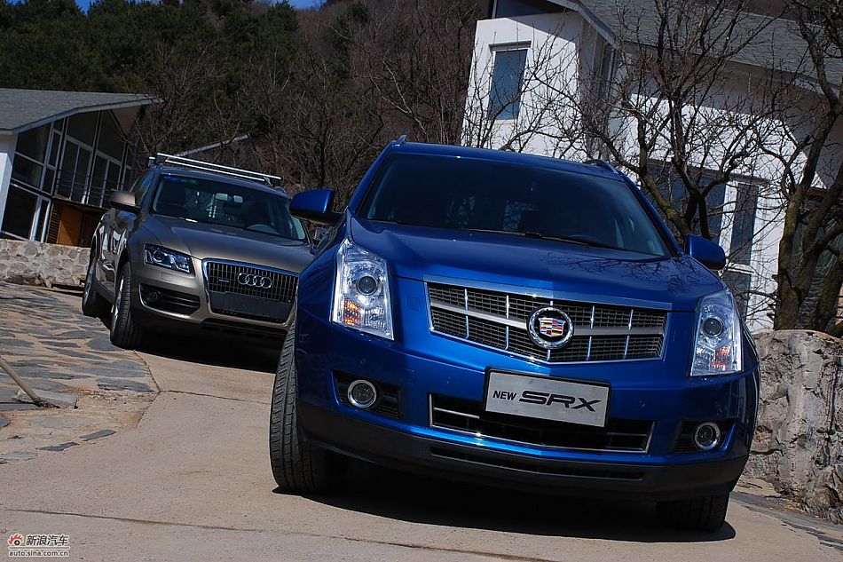 凯迪拉克srx高清试车图