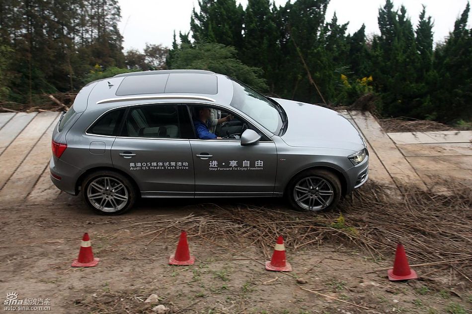 新浪汽车试驾进口奥迪q5_205225_汽车图库_新浪汽车_新浪网