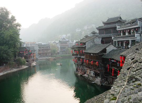 凤凰古城(资料图片)