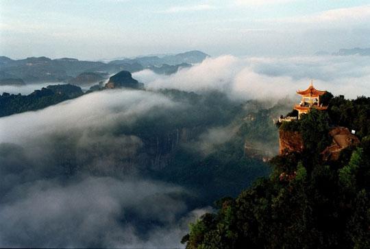 观日亭(图：刘加青)