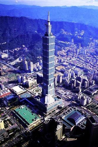 2010年1月4日迪拜塔的建成(828米)使得台北101退居世界第二高楼。