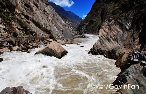 虎跳峡(图片来源：风同学博客)