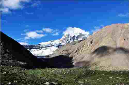岗仁波齐(图片来源：鸭子划水博客)