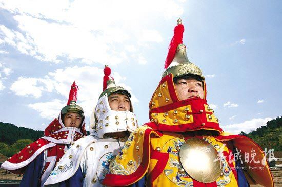 《鼎盛王朝·康熙大典》中英武的八旗将士(景区供图)