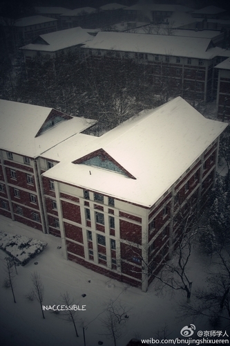 北京师范大学初雪(图片：)