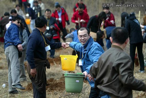 齐心协力(摄：佚名)