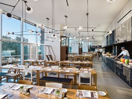 FEAST (Food By EAST)餐厅