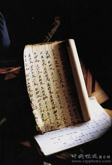 品读丽江制造(冷柏摄)