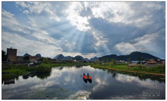 水上泛舟(图：POCO网落寞小生拍摄)