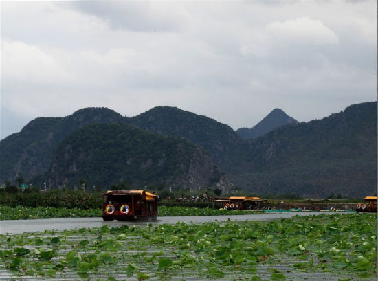普者黑是夏季打水仗的最佳场所(图：蜂鸟网ssm007 摄影)