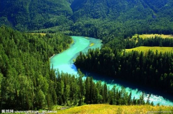 喀纳斯神仙湾(图：昵图网)