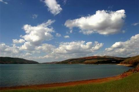 寻甸清水海(图：百度搜索引擎)