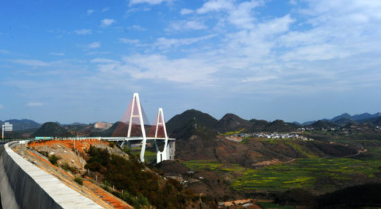 在路上(图：新浪博客 作者：文帅)