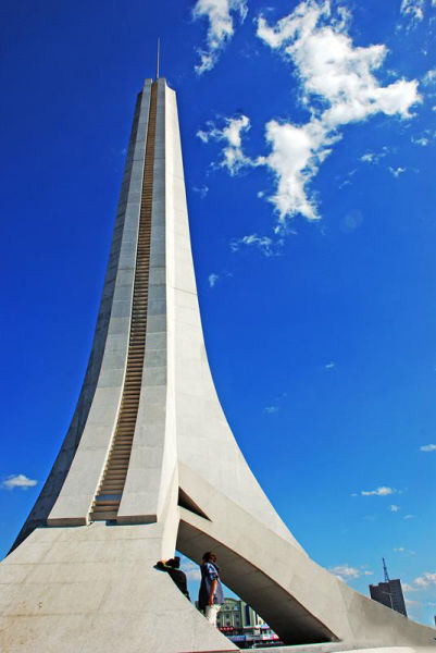 展现历史与沧桑巨变的广场 敦化渤海广场