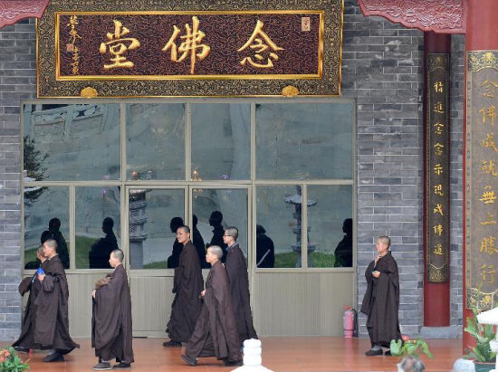 鲜为人知 中国最大的女子佛学院