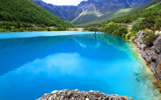 蓝月谷(图片来源：毛寸poco)