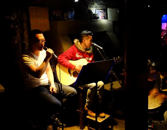 丽江酒吧一条街(图片来源：云游四海翁)