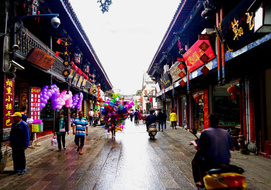 古城街道(图片来源：@时光是旅行和记忆的橡皮擦)