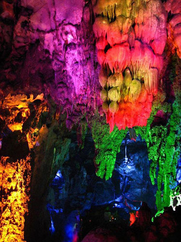 神奇瑰丽的中国四大名洞(图)