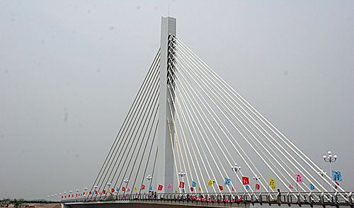 Flywire设计灵感来源于斜拉索