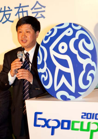 王锦培先生答记者问