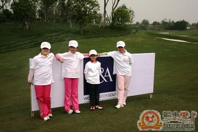 成都站球场四姐妹