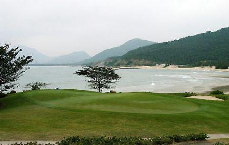 海南南燕湾海滨高尔夫球会