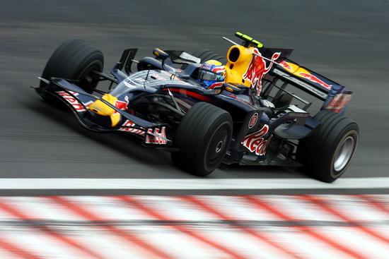 2008款RB4赛车，“鲨鱼鳍”问世