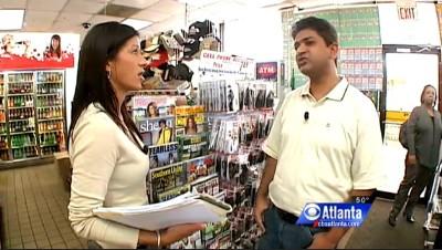 彩票店主阿赫迈德认为妻子中奖115次是因为买的次数多。