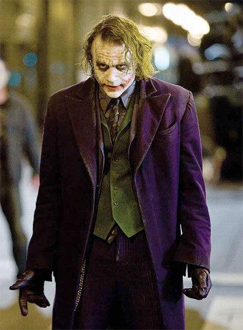 《蝙蝠侠》中希斯莱杰饰演的小丑