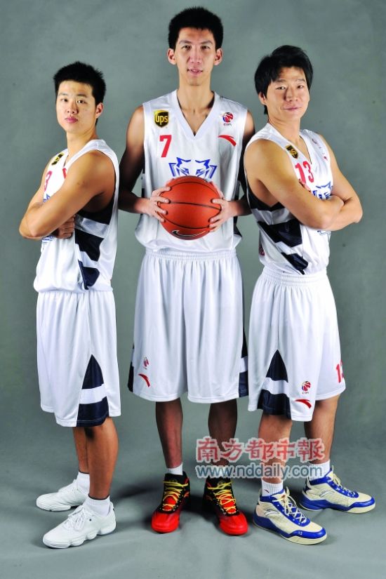 孟铎、张凯、邱彪(左起)三员“老将”。